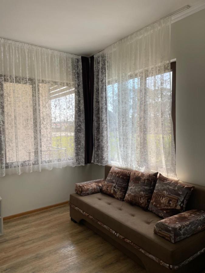Apartment Comfort In อูเรคี ภายนอก รูปภาพ