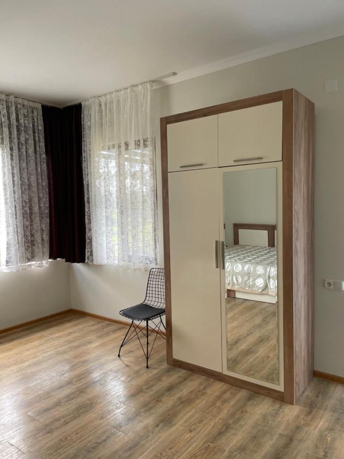 Apartment Comfort In อูเรคี ภายนอก รูปภาพ